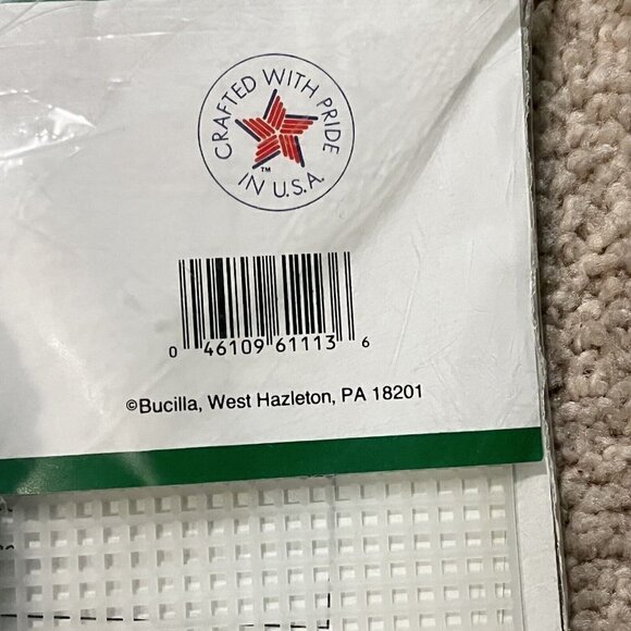 NEW Vintage Bucilla Christmas Kit Snow Family Draftstop Plastic Canvas  61113 - Picture 7 of 7